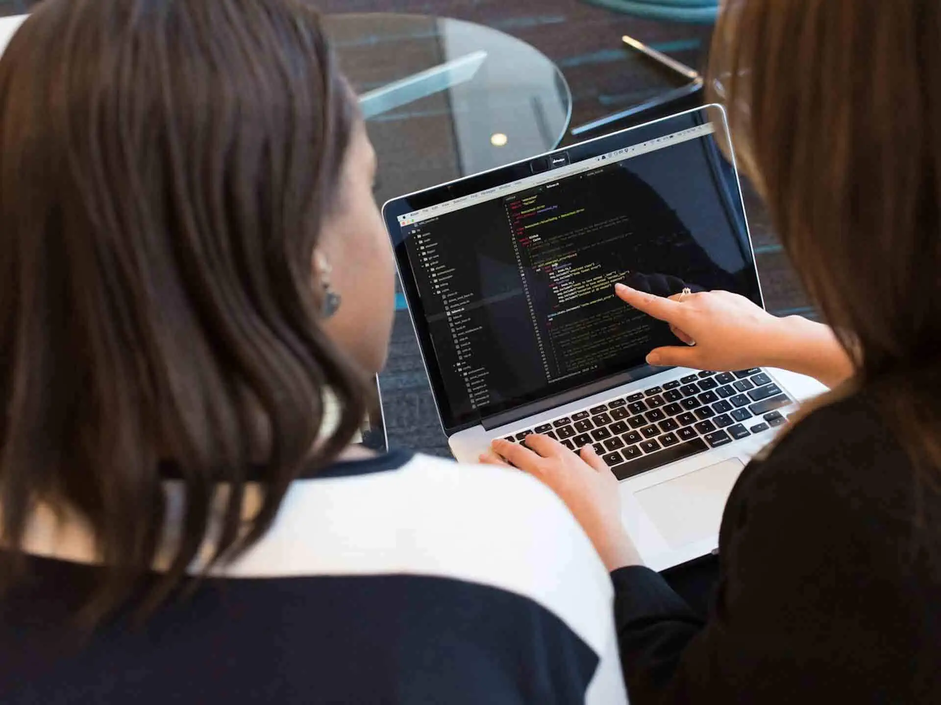 Guide to AI Implementation Consultant and Streamlining Business Processes with Artificial Intelligence